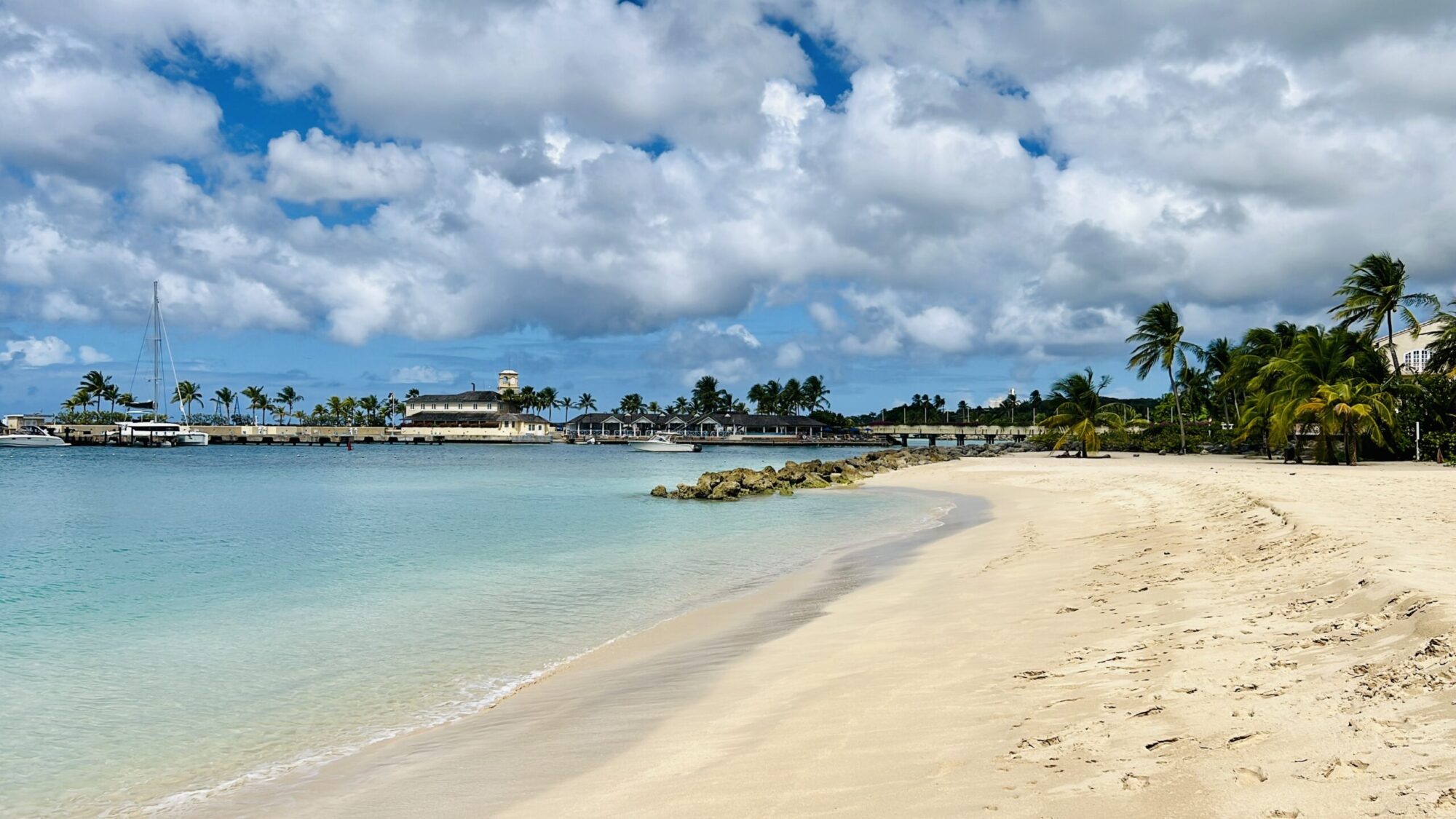 Heywoods Beach, Barbados. (The Complete Barbados Travel Guide - Heywoods Beach, Barbados).